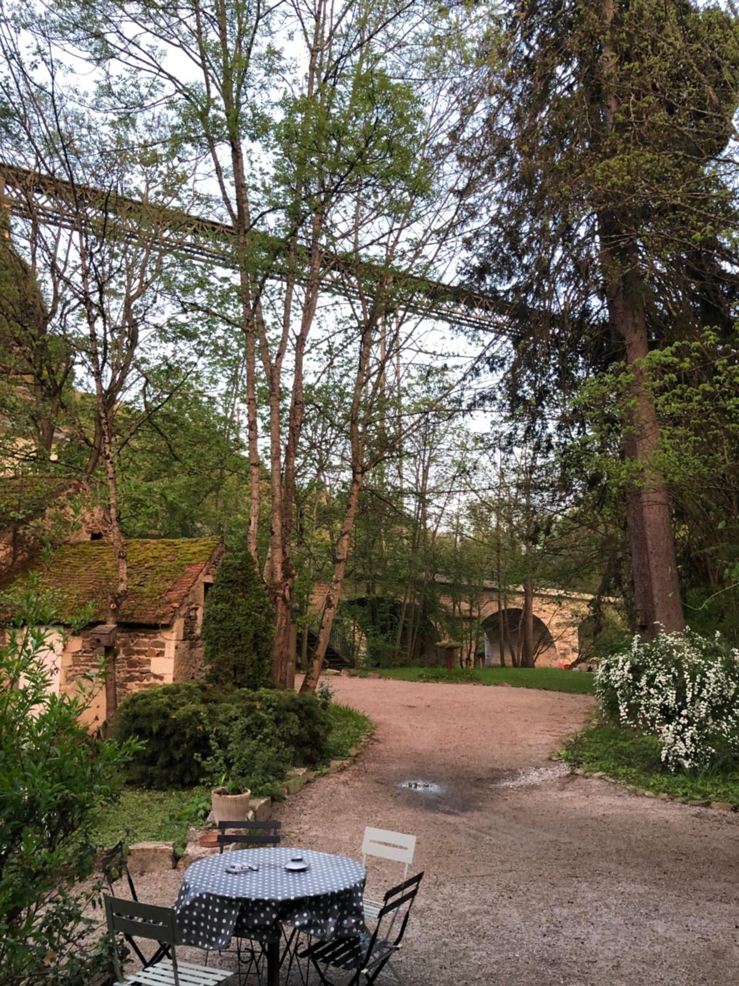Chambre Sur Une Ile Saint-Bonnet-de-Rochefort Zewnętrze zdjęcie